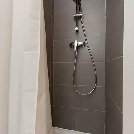 Studio Proche Tour Eiffel Apartment *